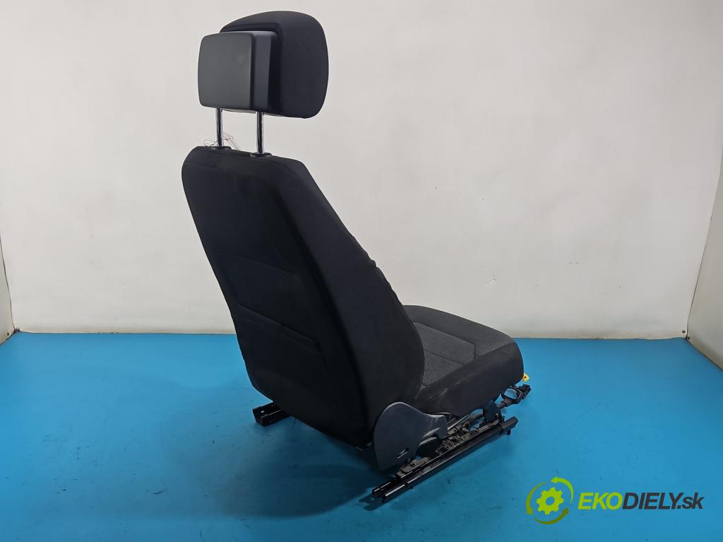 Vw Passat B7 2010-2014 2.0 tdi 140 HP manual 103 kW 1968 cm3 5- Sedačka ľavý  (Sedadlo)