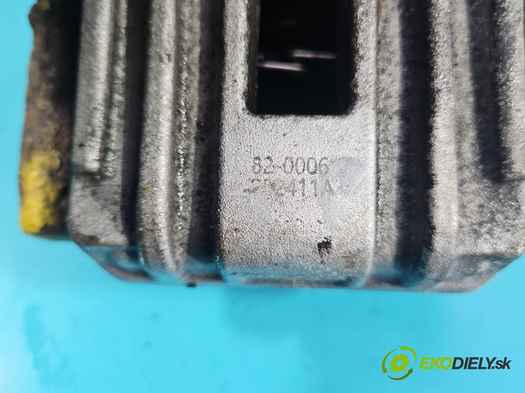 Vw Passat B5 1995-2005 1.9 tdi 101 hp manual 74 kW 1896 cm3 4- brzdič zadní pravý  (Klika dveří ostatní)
