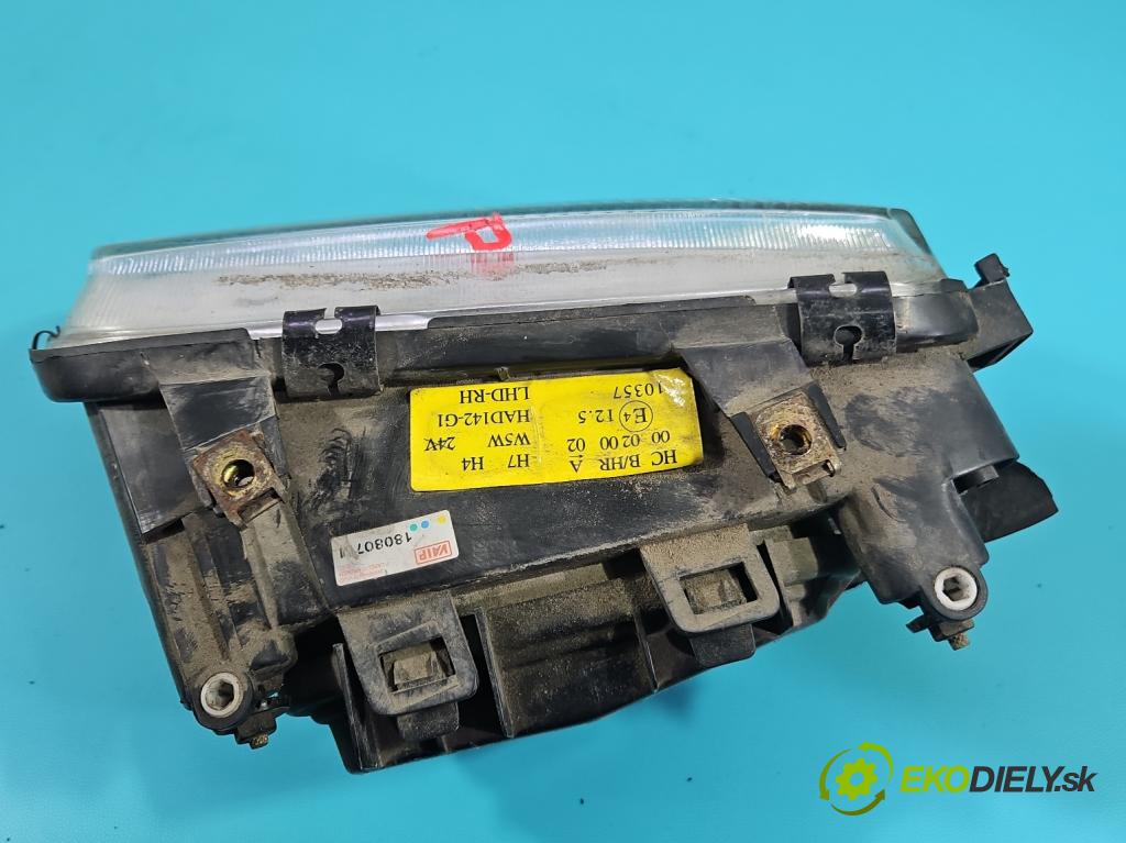 Audi A3 8L 1996-2003 1.6 8V 101 HP manual 74 kW 1595 cm3 3- Reflektor: pravý  (Svetlo predné pravé)
