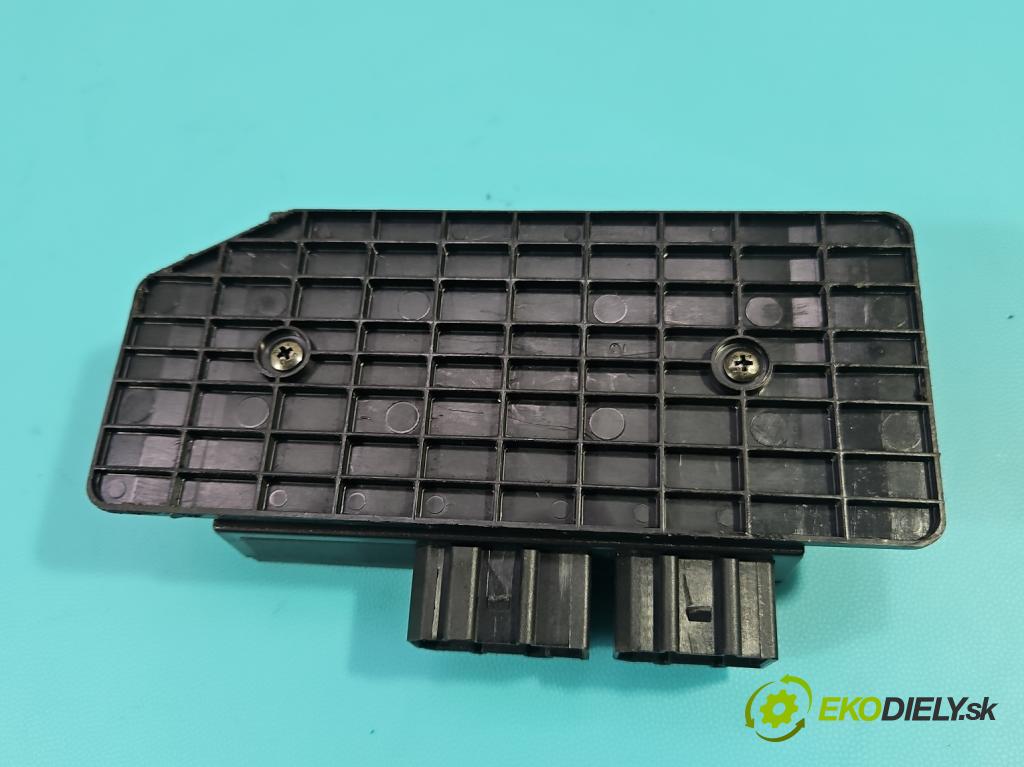 Vw Passat B5 1995-2005 1.9 tdi 101 HP manual 74 kW 1896 cm3 4- riadiaca jednotka komfortu 1C0959799B