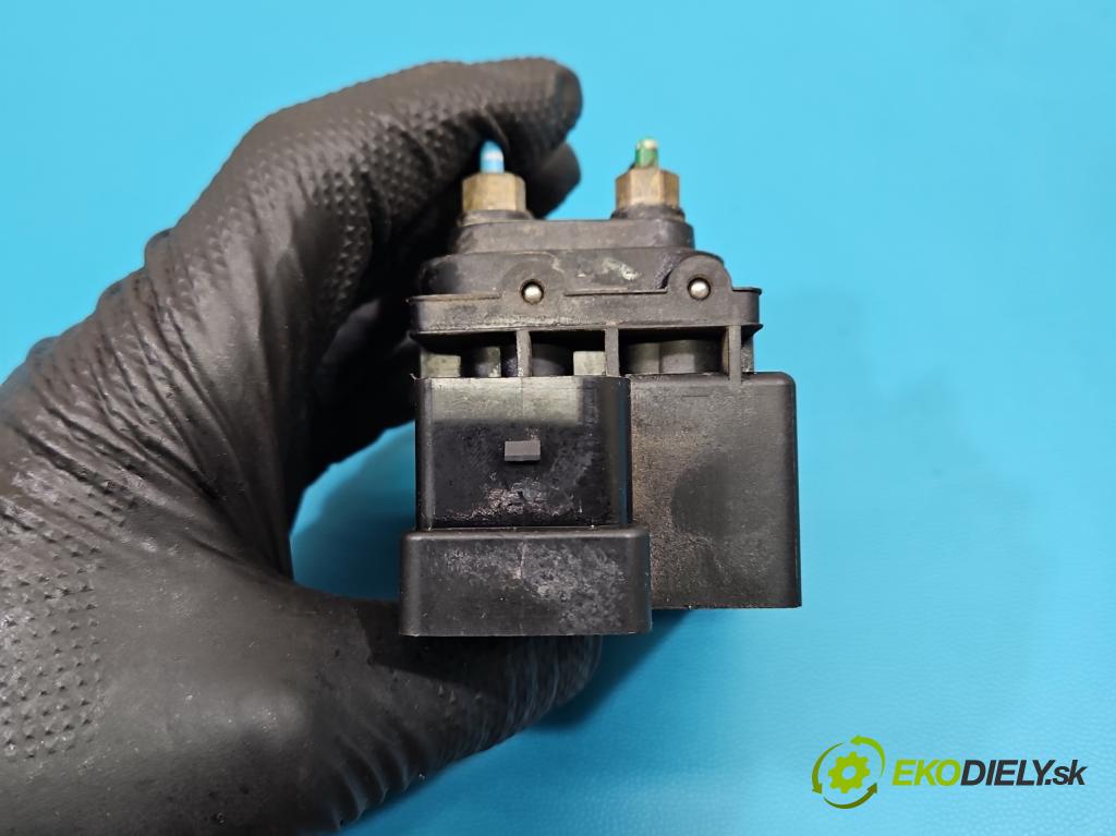 Bentley Continental I 2005-2013 6.0 V12 automatic 411 kW 5998 cm3 4- Distributor: 15152400052