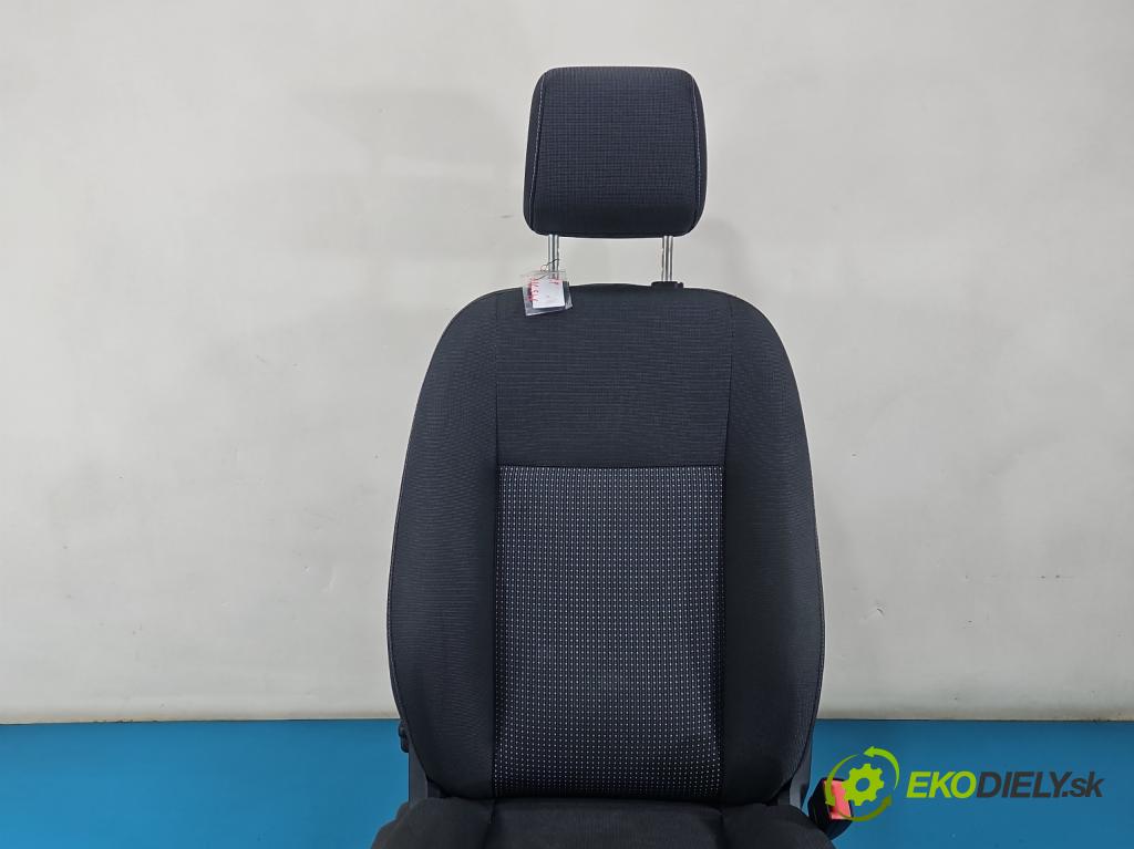 Ford C-Max II 2010-2019 1.6 150 HP manual 110 kW 1596 cm3 5- Sedačka pravý  (Sedadlo)