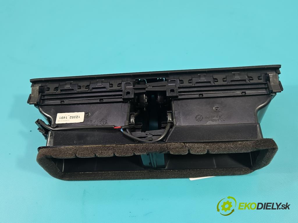Vw Passat B7 2010-2014 2.0 tdi 140 HP manual 103 kW 1968 cm3 5- Mřížka: kúrenia stredová 3AB819728A (Mriežka kúrenia (fukár))