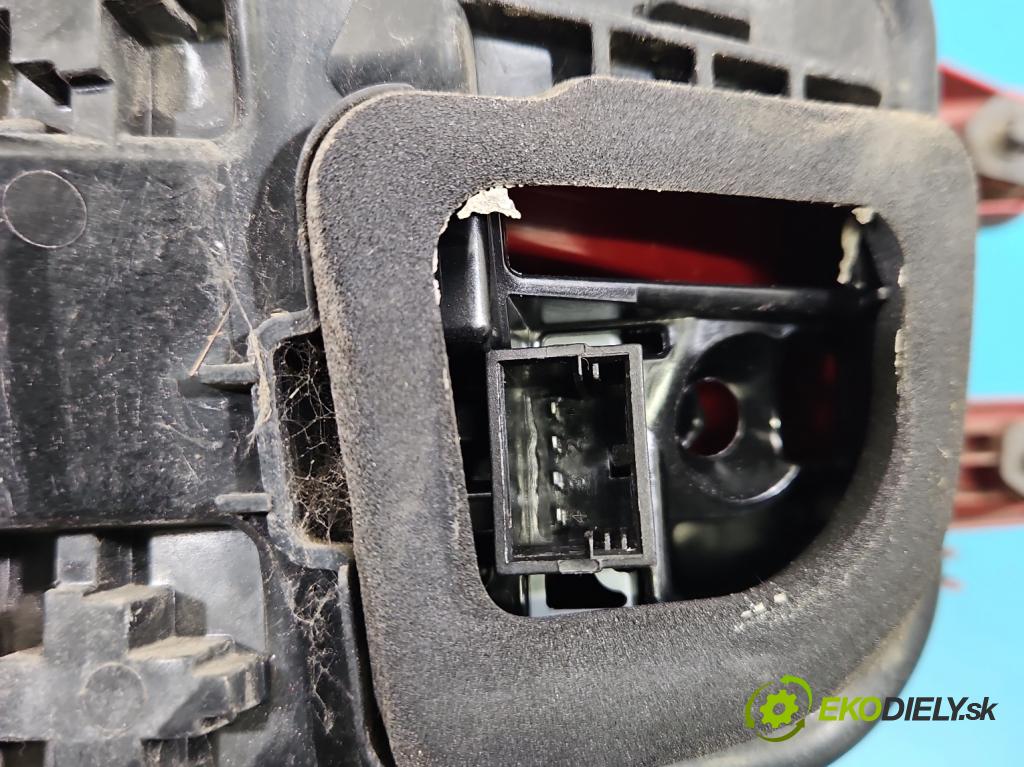 Vw Passat B7 2010-2014 2.0 tdi 140 HP manual 103 kW 1968 cm3 5- svetlo / reflektor zadné pravé blatník 3AF945096E