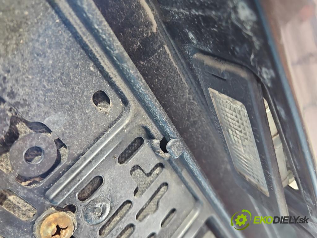 Vw Passat B7 2010-2014 2.0 tdi 140 HP manual 103 kW 1968 cm3 5- zadna kufor  (Kapota zadná (kufor))