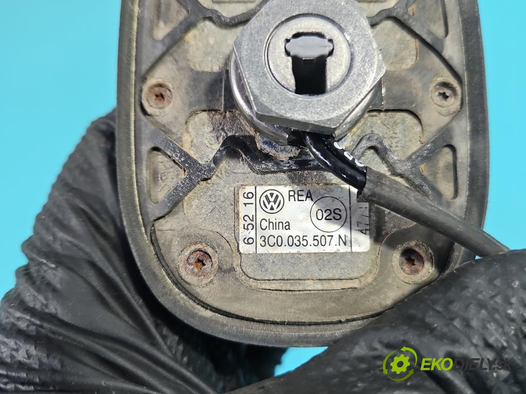 Vw Passat B7 2010-2014 2.0 tdi 140 HP manual 103 kW 1968 cm3 5- Antena 3C0035507N
