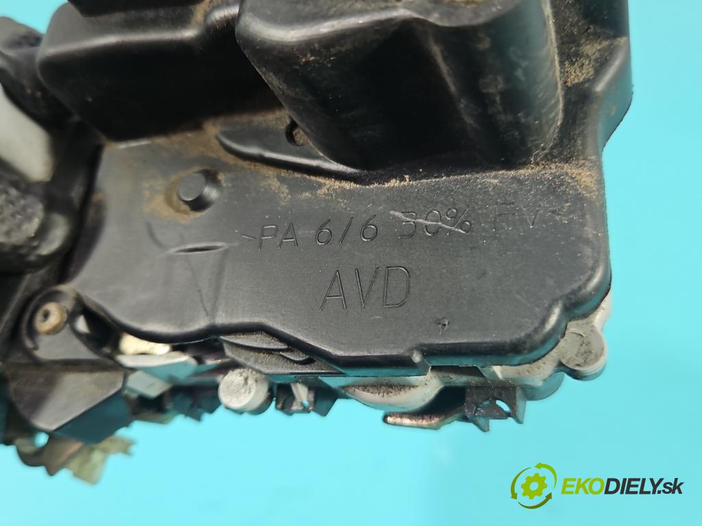 Peugeot 307 1.6 16V 109 HP manual 80 kW 1587 cm3 5- zámok predné pravý