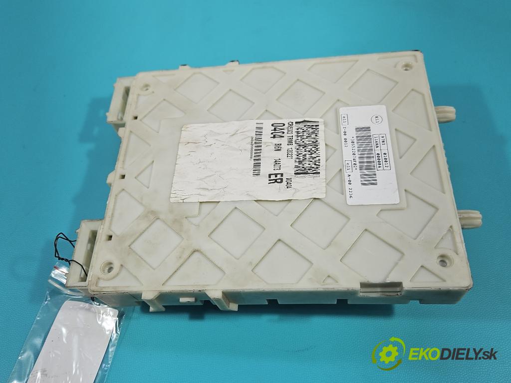 Ford C-Max II 2010-2019 1.6 150 HP manual 110 kW 1596 cm3 5- skrinka poistka 522074F02 (Poistková skrinka)