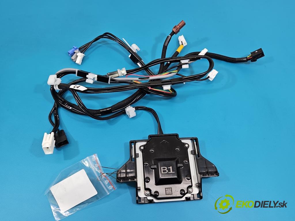 Toyota Corolla E21 2019- 1.8 16V 98 HP automatic 72 kW 1798 cm3 4- Antena 86101-02T40-A