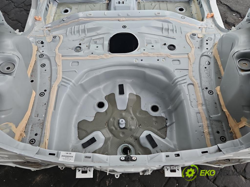 Toyota Yaris III 2011-2020 1.5 vvti 111KM manual 82 kW 1496 cm3 5- pas zadní: