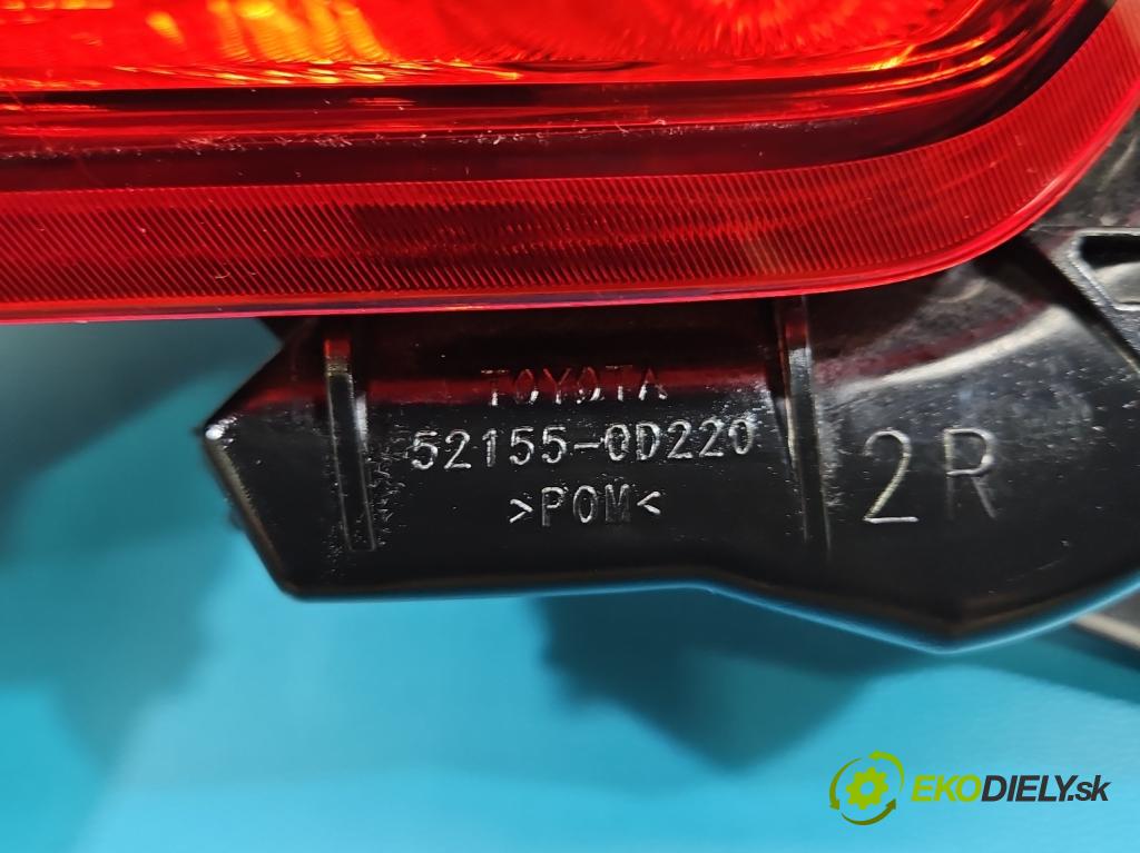Toyota Yaris III 2011-2020 1.5 vvti 111KM manual 82 kW 1496 cm3 5- svetlo / reflektor zadné pravé 52155-0D220 (Kľučka dverí ostatné)
