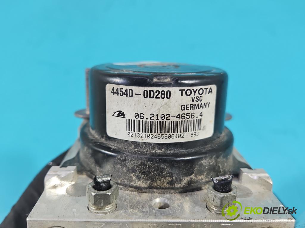 Toyota Yaris III 2011-2020 1.5 vvti 111KM manual 82 kW 1496 cm3 5- čerpadlo abs 44540-0D280 (Pumpa ABS)