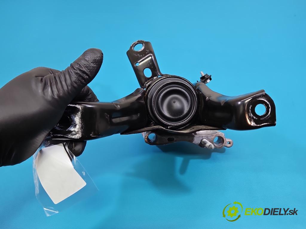 Toyota Corolla E21 2019- 1.8 16V 98 HP automatic 72 kW 1798 cm3 4- airbag motora  (Držiak motora)