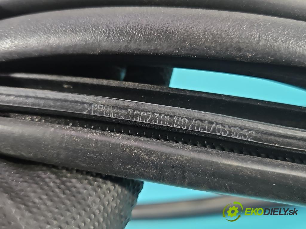 Toyota Yaris III 2011-2020 1.5 vvti 111KM manual 82 kW 1496 cm3 5- Těsnění: dvere predné ľavé