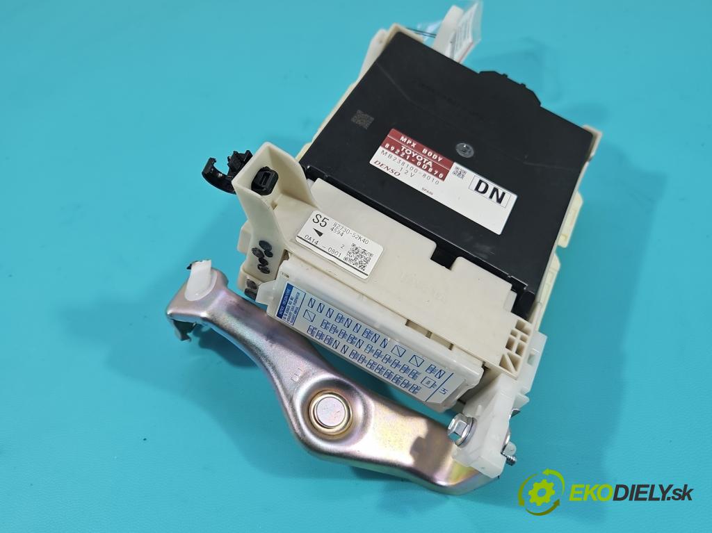 Toyota Yaris III 2011-2020 1.5 vvti 111KM manual 82 kW 1496 cm3 5- riadiaca jednotka ostatné 89221-0D870