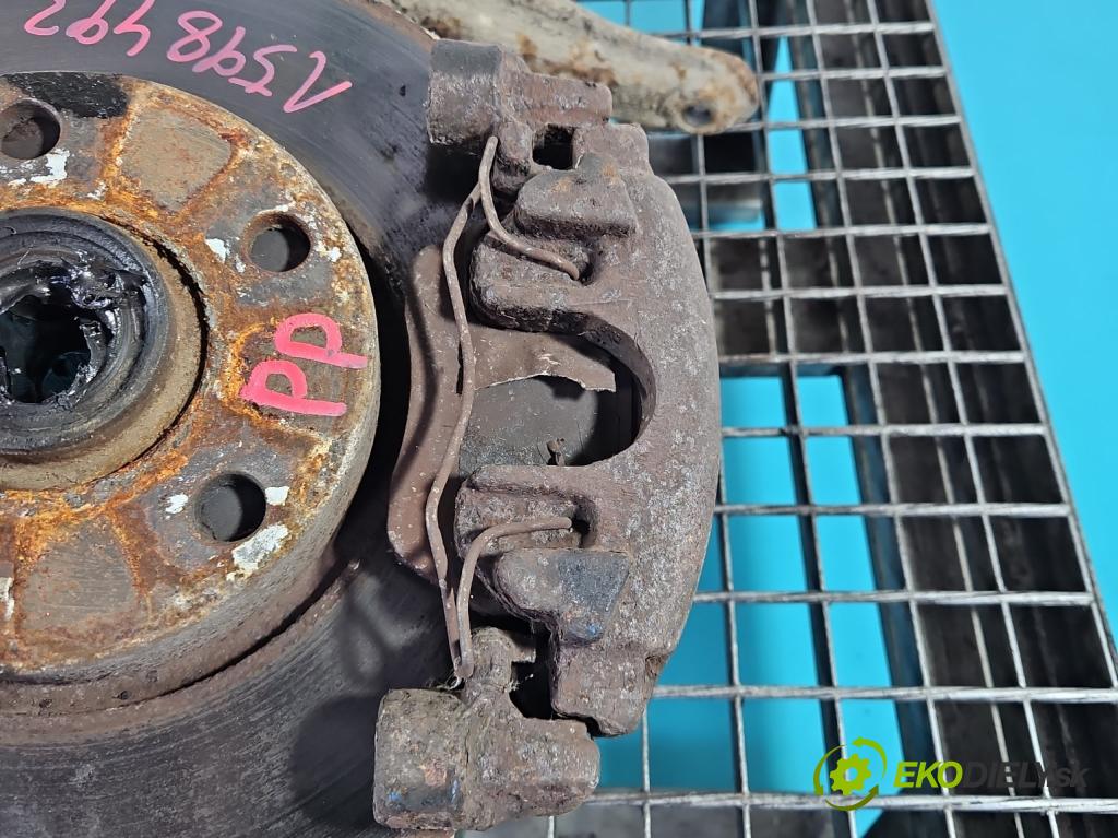 Audi 100 C4 1991-1994 2.0 8V 116 hp manual 85 kW 1984 cm3 4- brzdič přední pravý  (Klika dveří ostatní)