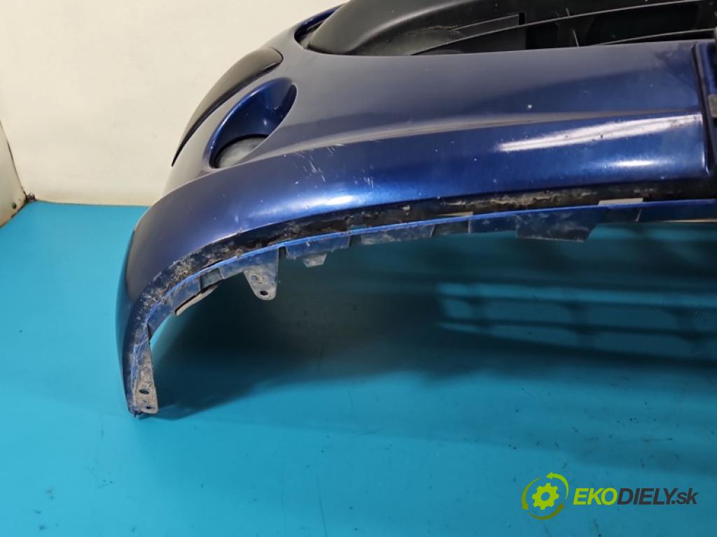 Peugeot 207 1.4 16V 88 hp manual 65 kW 1360 cm3 3- nárazník přední  (Klika dveří ostatní)