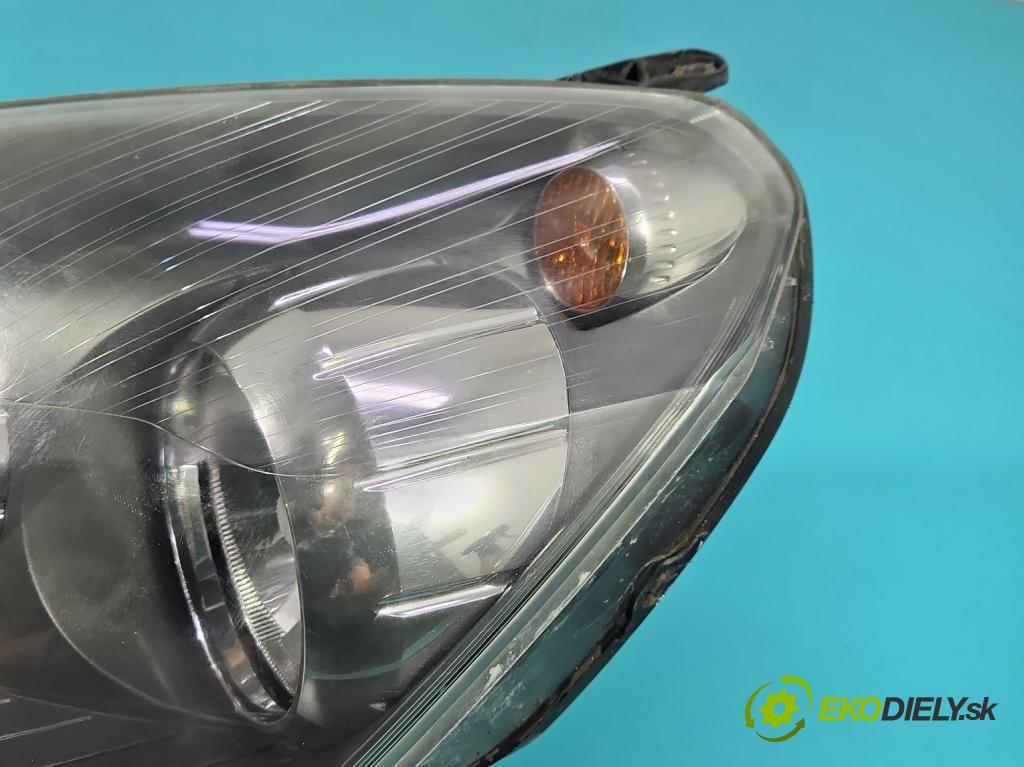 Opel Zafira B 2005-2014 1.9 cdti 150 HP manual 110 kW 1910 cm3 5- Reflektor: ľavý 0301214601 (Kľučka dverí ostatné)