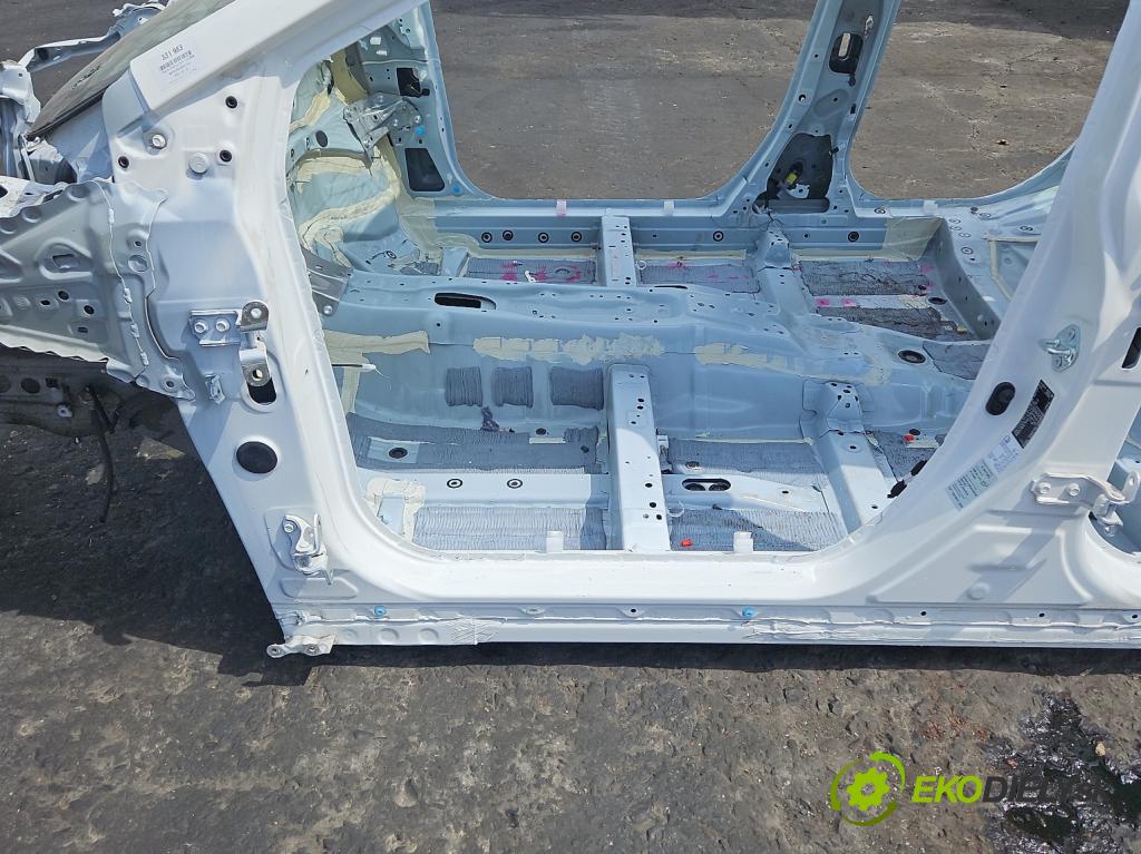 Toyota Corolla E21 2019- 1.8 16V 98 HP automatic 72 kW 1798 cm3 4- Práh: ľavý  (Karoséria ostatné)