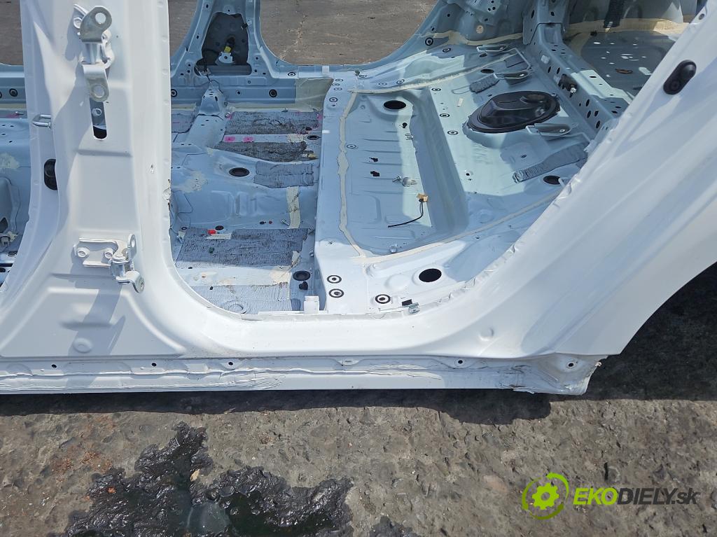 Toyota Corolla E21 2019- 1.8 16V 98 HP automatic 72 kW 1798 cm3 4- Práh: ľavý  (Karoséria ostatné)