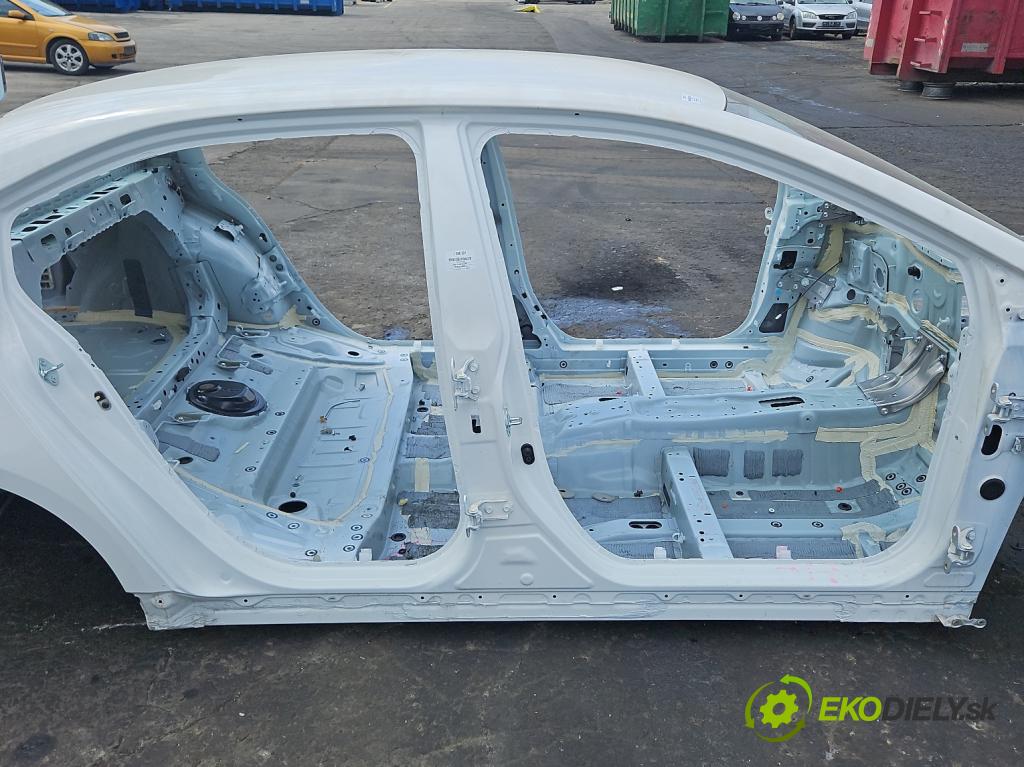 Toyota Corolla E21 2019- 1.8 16V 98 HP automatic 72 kW 1798 cm3 4- Práh: pravý  (Karoséria ostatné)