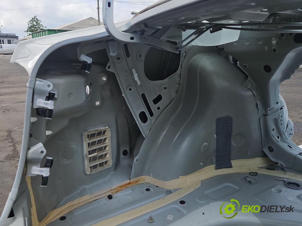 Toyota Corolla E21 2019- 1.8 16V 98 HP automatic 72 kW 1798 cm3 4- blatník zadné ľavý