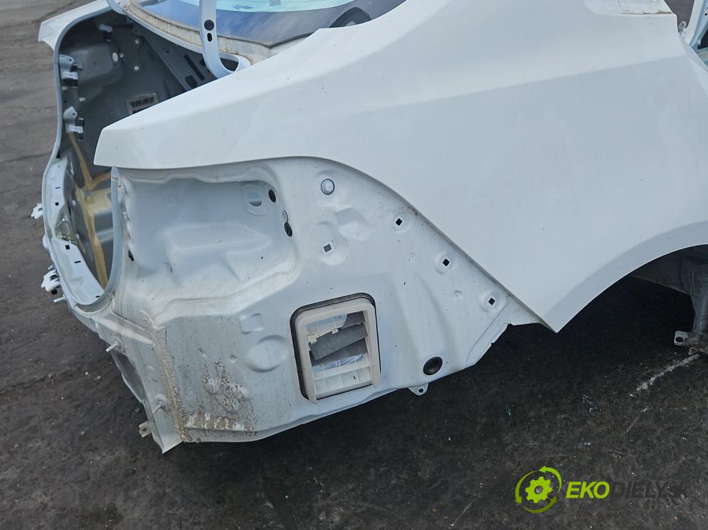 Toyota Corolla E21 2019- 1.8 16V 98 HP automatic 72 kW 1798 cm3 4- blatník zadné pravý