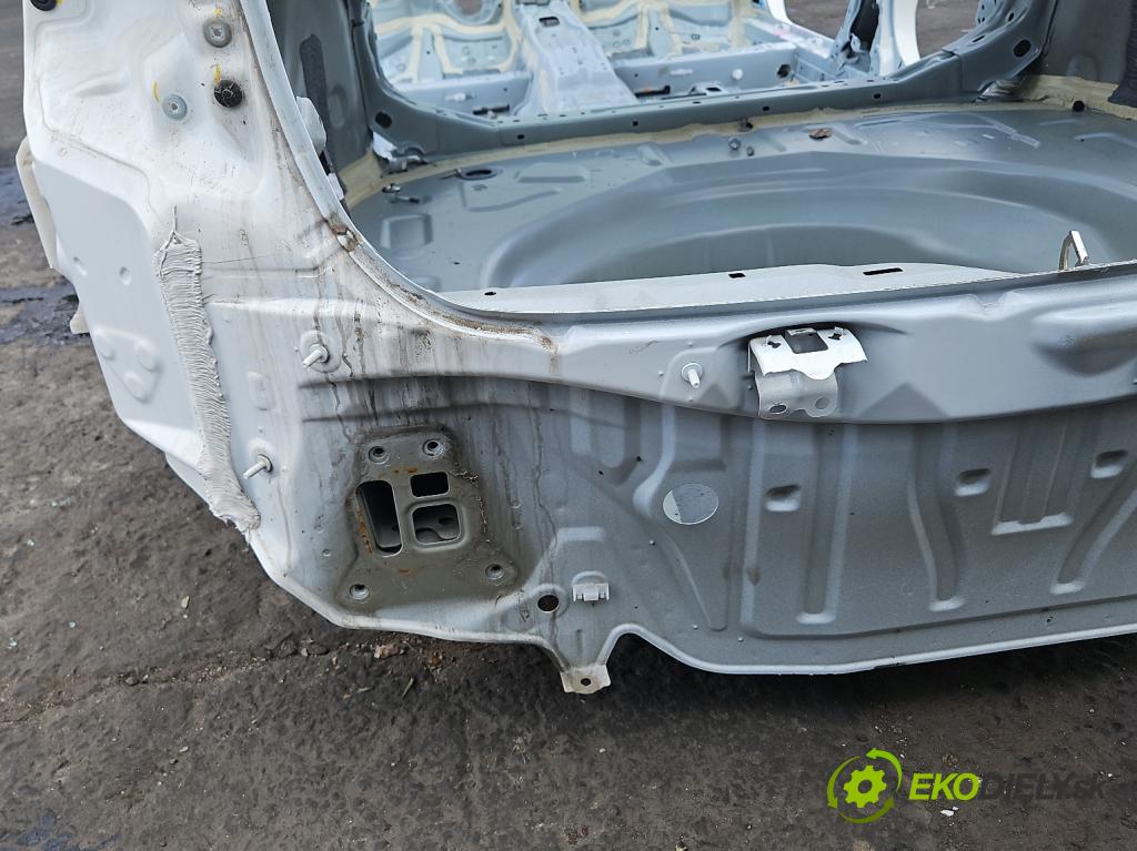 Toyota Corolla E21 2019- 1.8 16V 98 HP automatic 72 kW 1798 cm3 4- pas zadní: