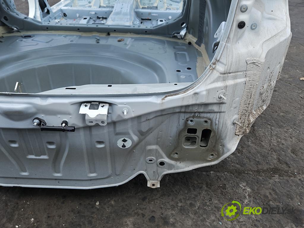 Toyota Corolla E21 2019- 1.8 16V 98 HP automatic 72 kW 1798 cm3 4- pas zadní: