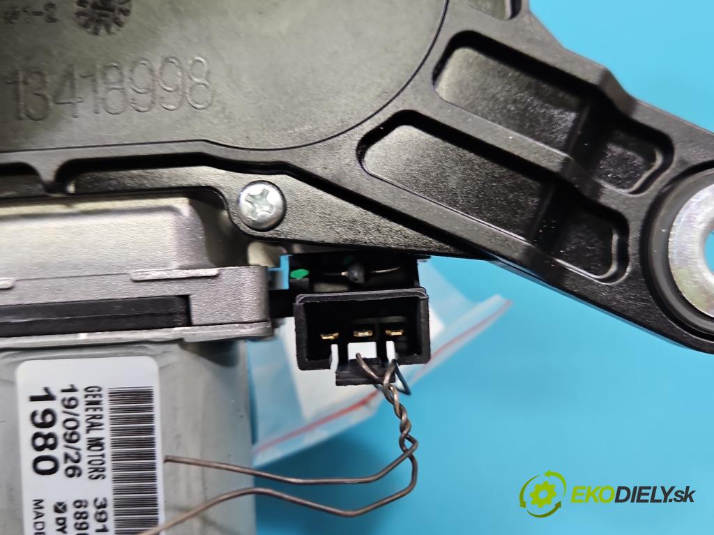 Opel Astra V  2015-2022 1.2 12V 131 HP manual 96 kW 1199 cm3 5- motor stieračov zadné 39156859