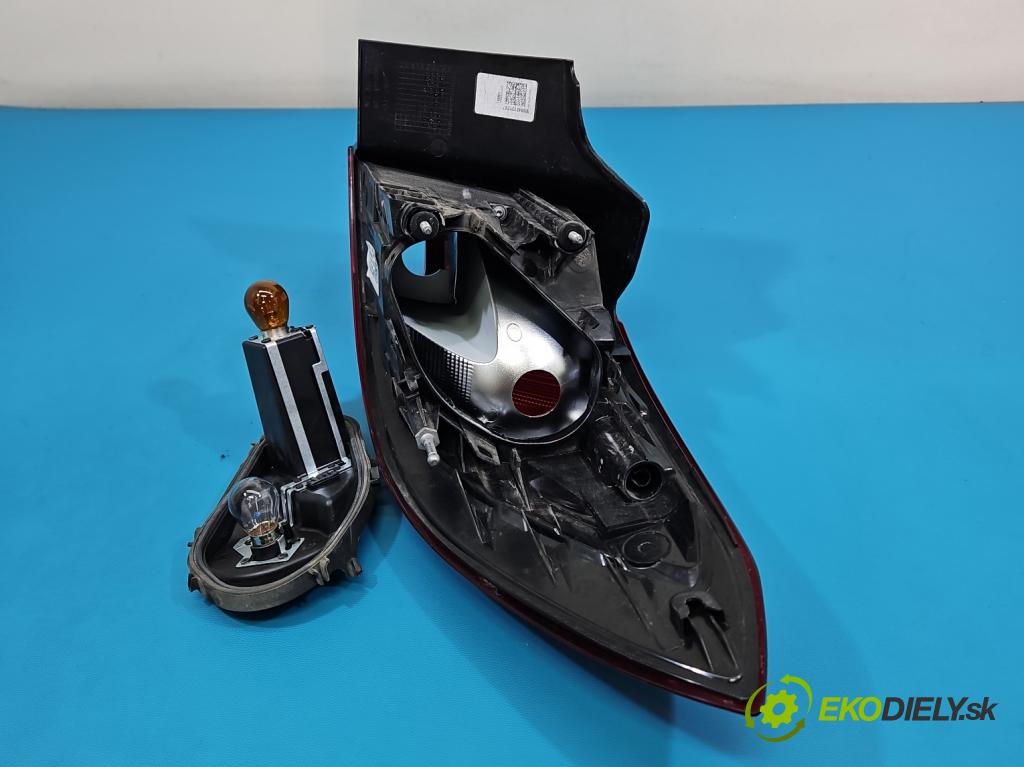 Opel Astra V  2015-2022 1.2 12V 131 HP manual 96 kW 1199 cm3 5- svetlo / reflektor zadné ľavé 39077374 (Kľučka dverí ostatné)