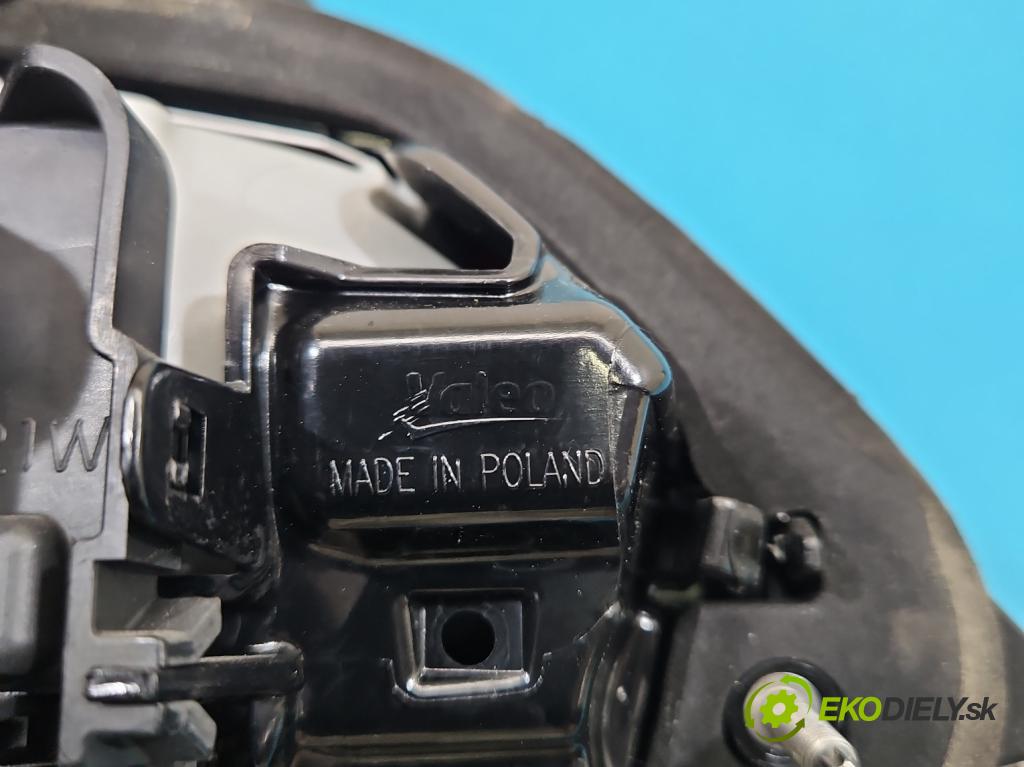 Opel Astra V  2015-2022 1.2 12V 131 HP manual 96 kW 1199 cm3 5- svetlo / reflektor zadné pravé 39077381 (Kľučka dverí ostatné)