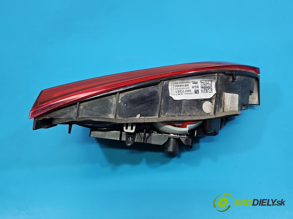 Opel Astra V  2015-2022 1.2 12V 131 HP manual 96 kW 1199 cm3 5- svetlo / reflektor zadné pravé 39077381 (Kľučka dverí ostatné)