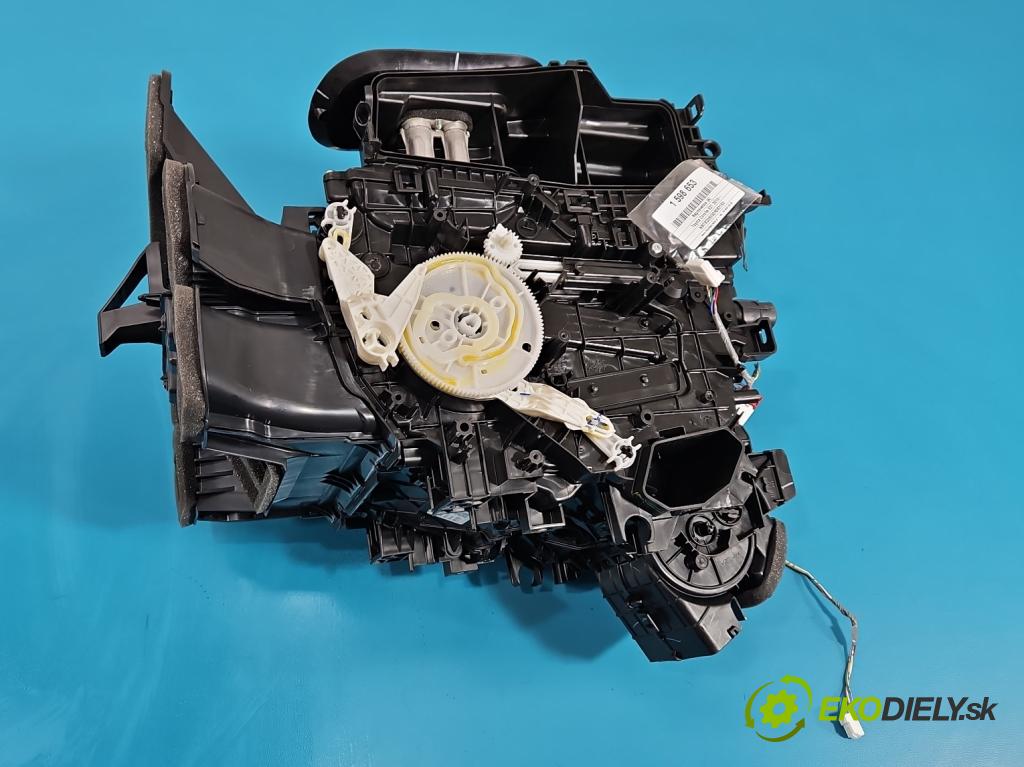 Toyota Corolla E21 2019- 1.8 16V 98 HP automatic 72 kW 1798 cm3 4- radiator 87050-02W90 (Radiátor kúrenia)