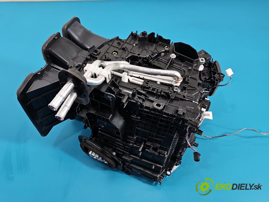 Toyota Corolla E21 2019- 1.8 16V 98 HP automatic 72 kW 1798 cm3 4- radiator 87050-02W90 (Radiátor kúrenia)