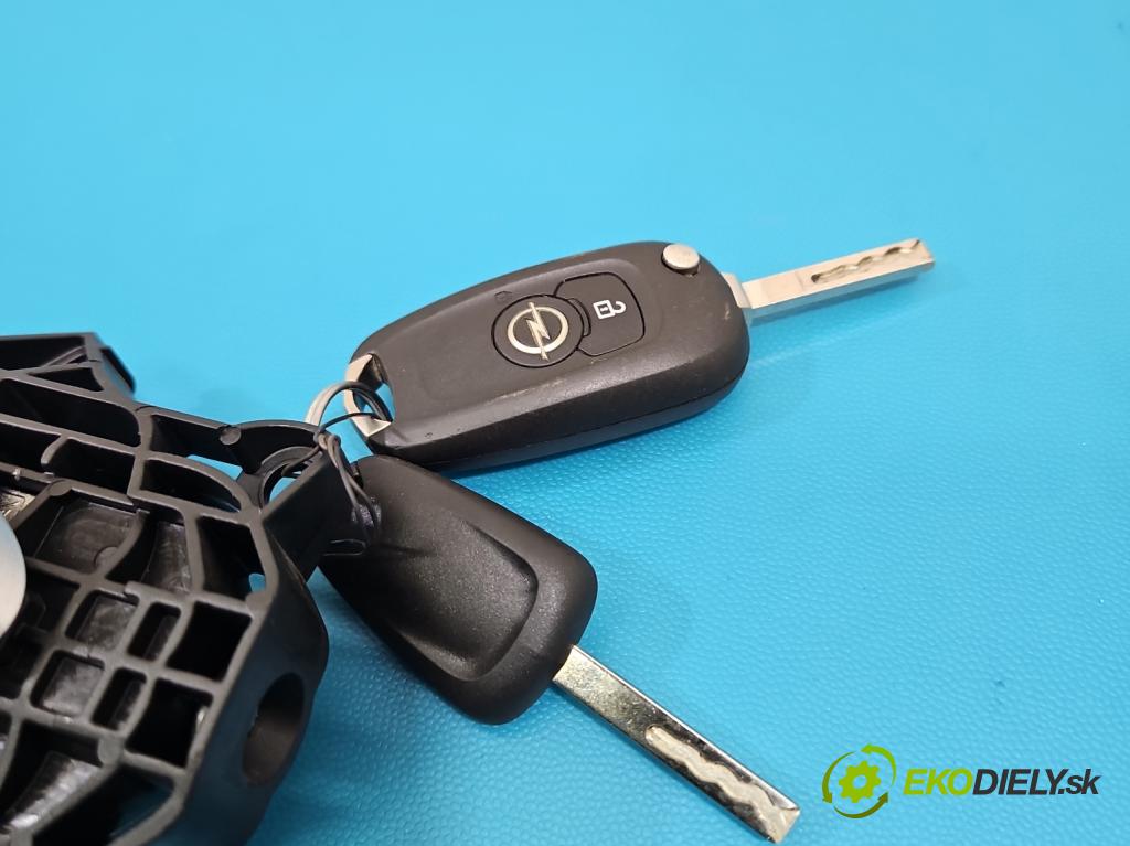 Opel Astra V  2015-2022 1.2 12V 131 HP manual 96 kW 1199 cm3 5- rukoväť predné ľavé mimo:  (Kľučka dverí vonkajšia predná ľavá)
