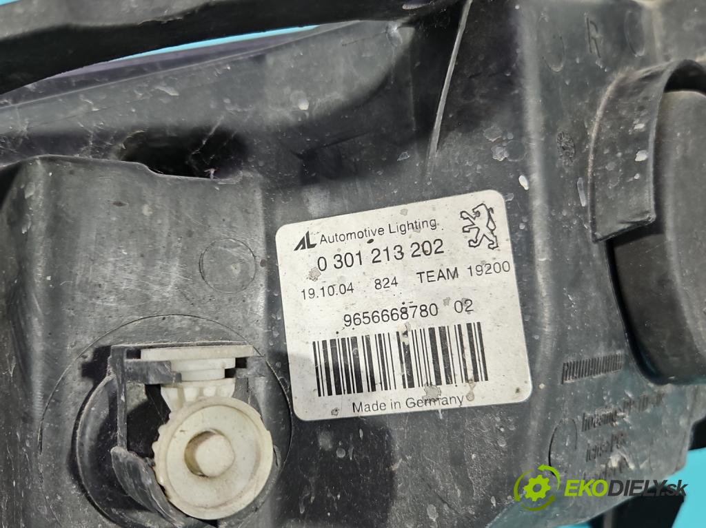 Peugeot 407 1.6 hdi 109 HP manual 80 kW 1560 cm3 5- Reflektor: pravý 0301213202 (Svetlo predné pravé)