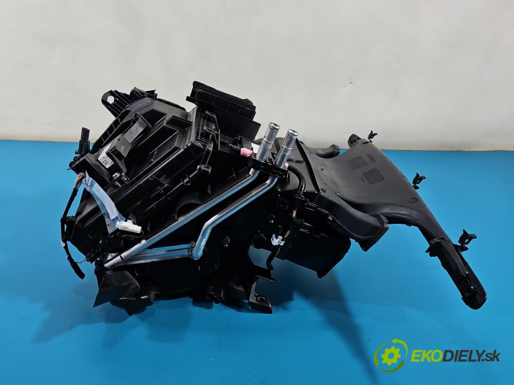 Toyota Yaris III 2011-2020 1.5 vvti 111KM manual 82 kW 1496 cm3 5- radiator 625874-000 (Radiátor kúrenia)