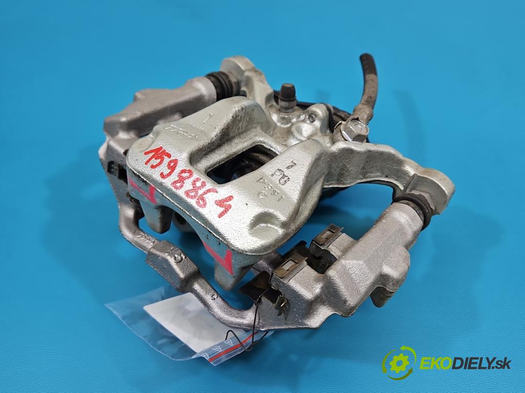Toyota Corolla E21 2019- 1.8 16V 98 HP automatic 72 kW 1798 cm3 4- brzdič zadné ľavý 46310-F4011 (Kľučka dverí ostatné)