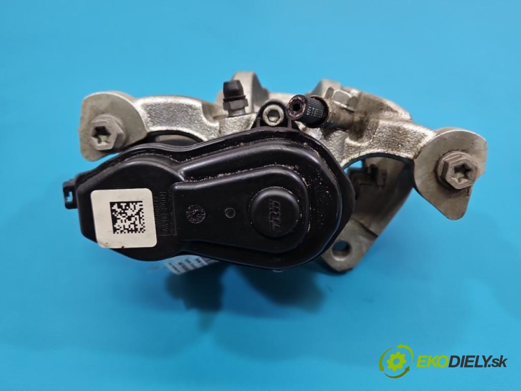 Toyota Corolla E21 2019- 1.8 16V 98 HP automatic 72 kW 1798 cm3 4- brzdič zadné pravý 46310-F4011 (Kľučka dverí ostatné)