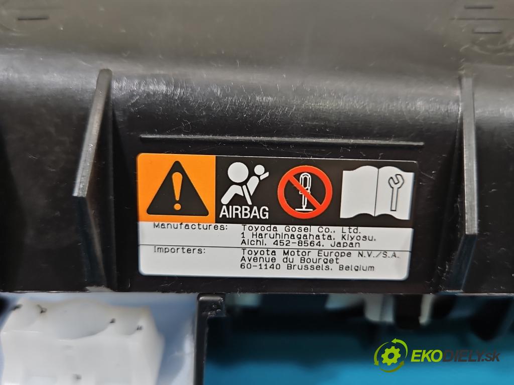 Toyota Corolla E21 2019- 1.8 16V 98 HP automatic 72 kW 1798 cm3 4- clona pravé 0589-P1-000194