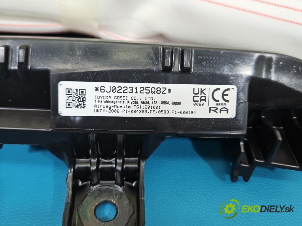 Toyota Corolla E21 2019- 1.8 16V 98 HP automatic 72 kW 1798 cm3 4- clona pravé 0589-P1-000194