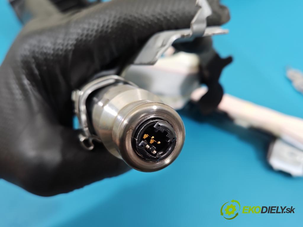 Toyota Corolla E21 2019- 1.8 16V 98 HP automatic 72 kW 1798 cm3 4- clona pravé 0589-P1-000194