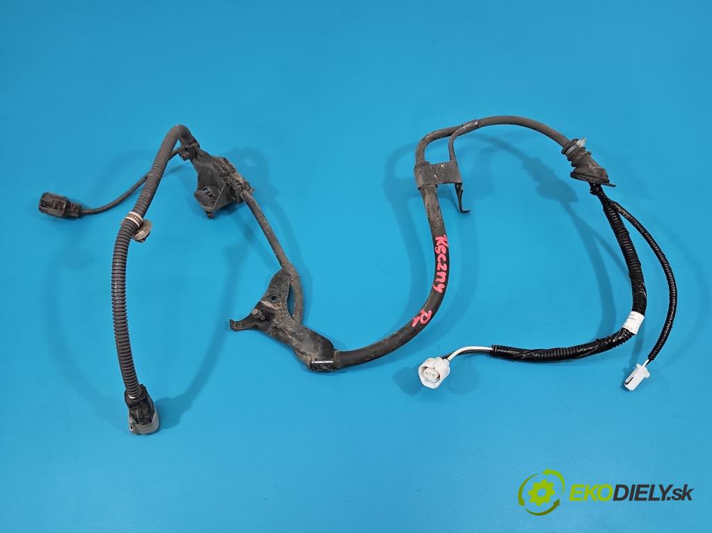 Toyota Corolla E21 2019- 1.8 16V 98 HP automatic 72 kW 1798 cm3 4- Zväzok: ostatné 890C0-02030-B