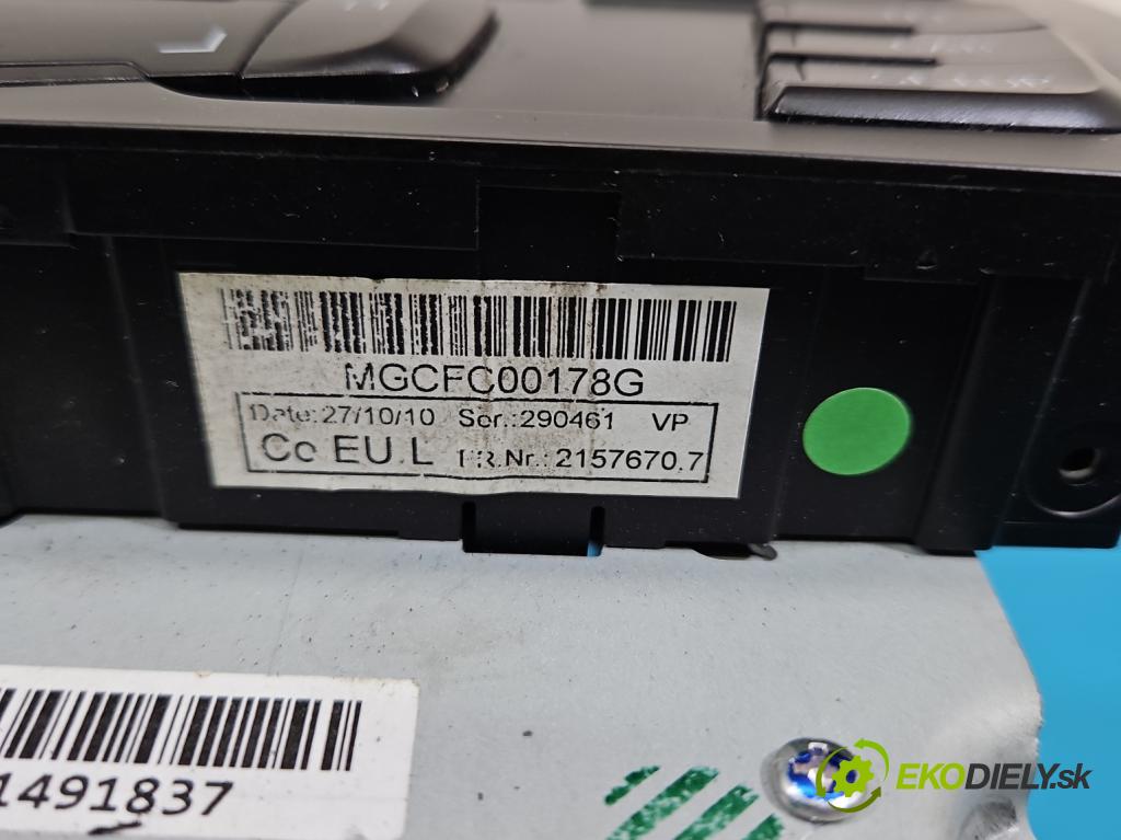 Audi A4 B8 2007-2015 2.0 tdi 120 HP manual 88 kW 1968 cm3 4- Radio originál 8T1035186P