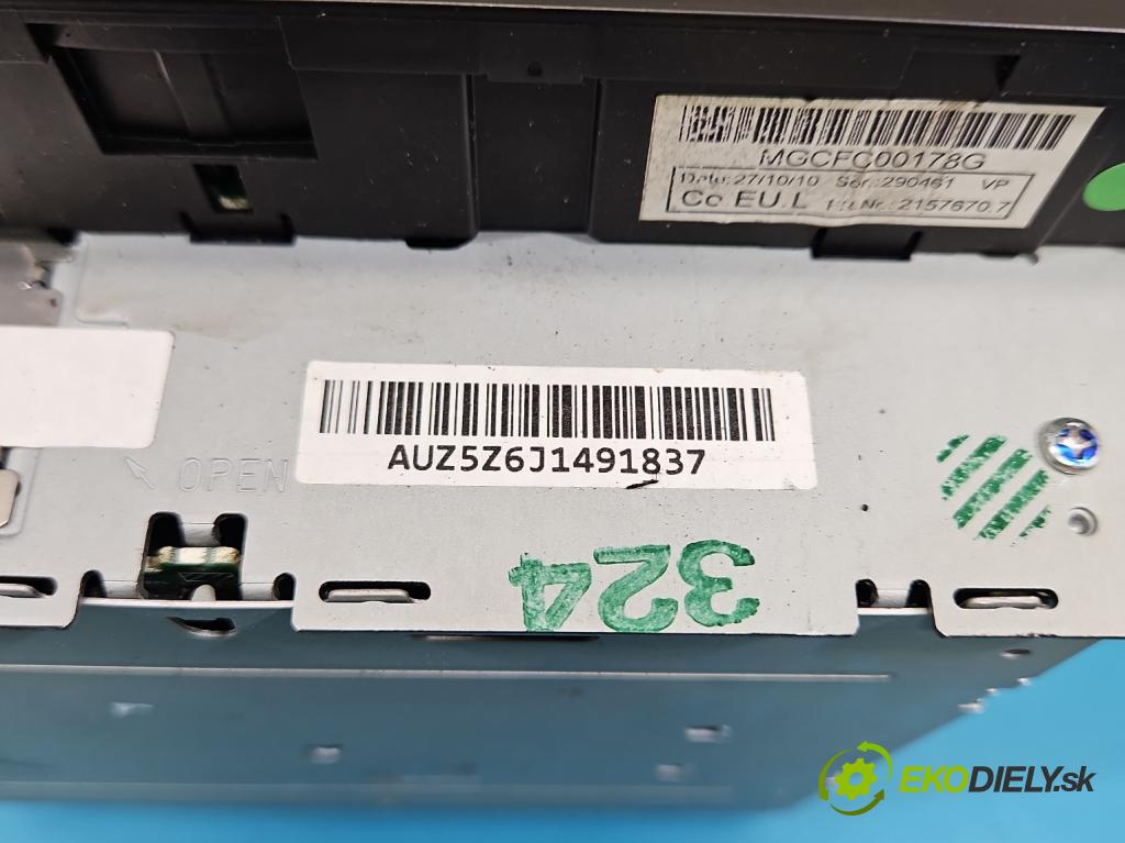 Audi A4 B8 2007-2015 2.0 tdi 120 HP manual 88 kW 1968 cm3 4- Radio originál 8T1035186P