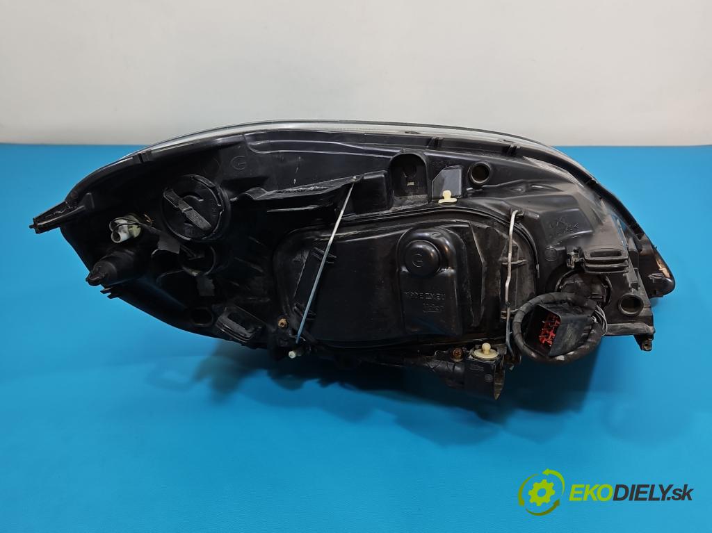 Volvo XC60 I 2008-2017 2.4d 163 HP automatic 120 kW 2400 cm3 5- Reflektor: ľavý 30763135 (Kľučka dverí ostatné)