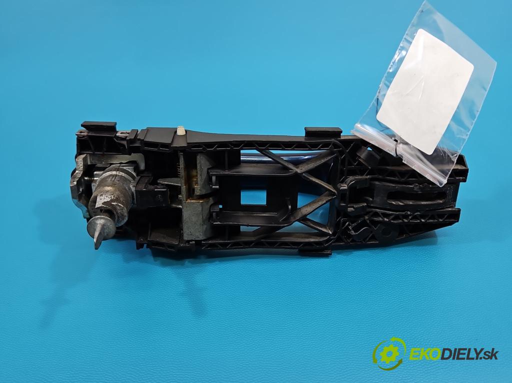 Skoda Fabia III 2014-2021 1.0 MPI 60 HP manual 44 kW 999 cm3 5- rukoväť predné ľavé mimo: 5N0837885H (Kľučka dverí vonkajšia predná ľavá)