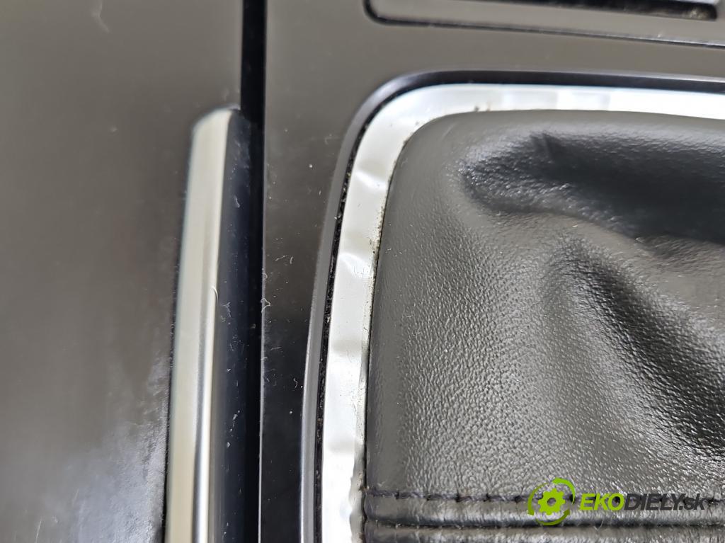 Audi A4 B8 2007-2015 2.0 tdi 120 HP manual 88 kW 1968 cm3 4- kryt plast 8K0959673G
