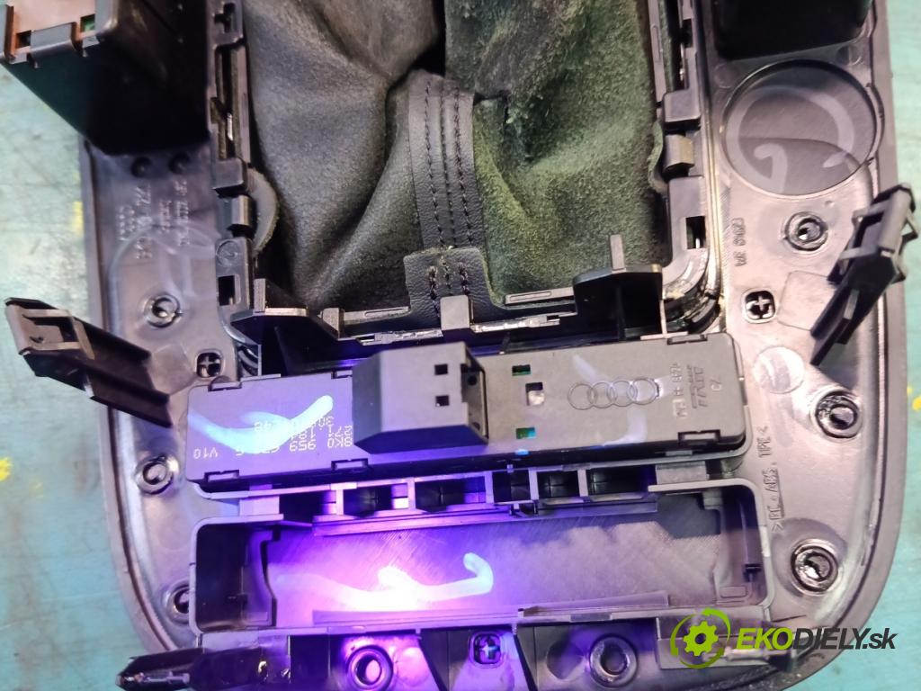 Audi A4 B8 2007-2015 2.0 tdi 120 HP manual 88 kW 1968 cm3 4- kryt plast 8K0959673G
